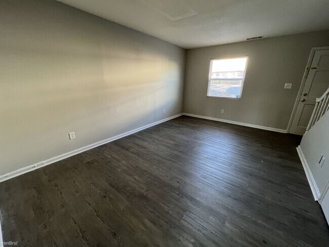 Building Photo - 2 br, 1.5 bath House - 1825 Merritt Dr Apt C