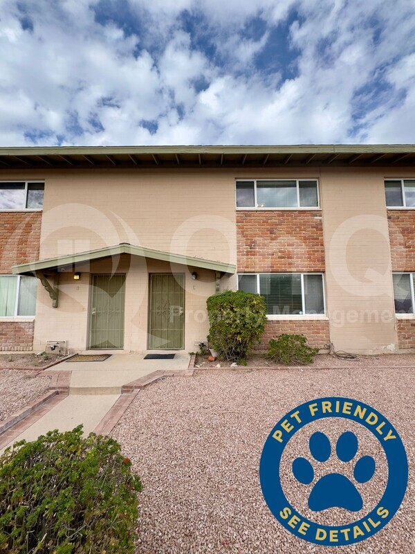 Foto principal - 903 N Desert Ave