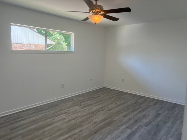 Foto del edificio - 9007 Dunlap St