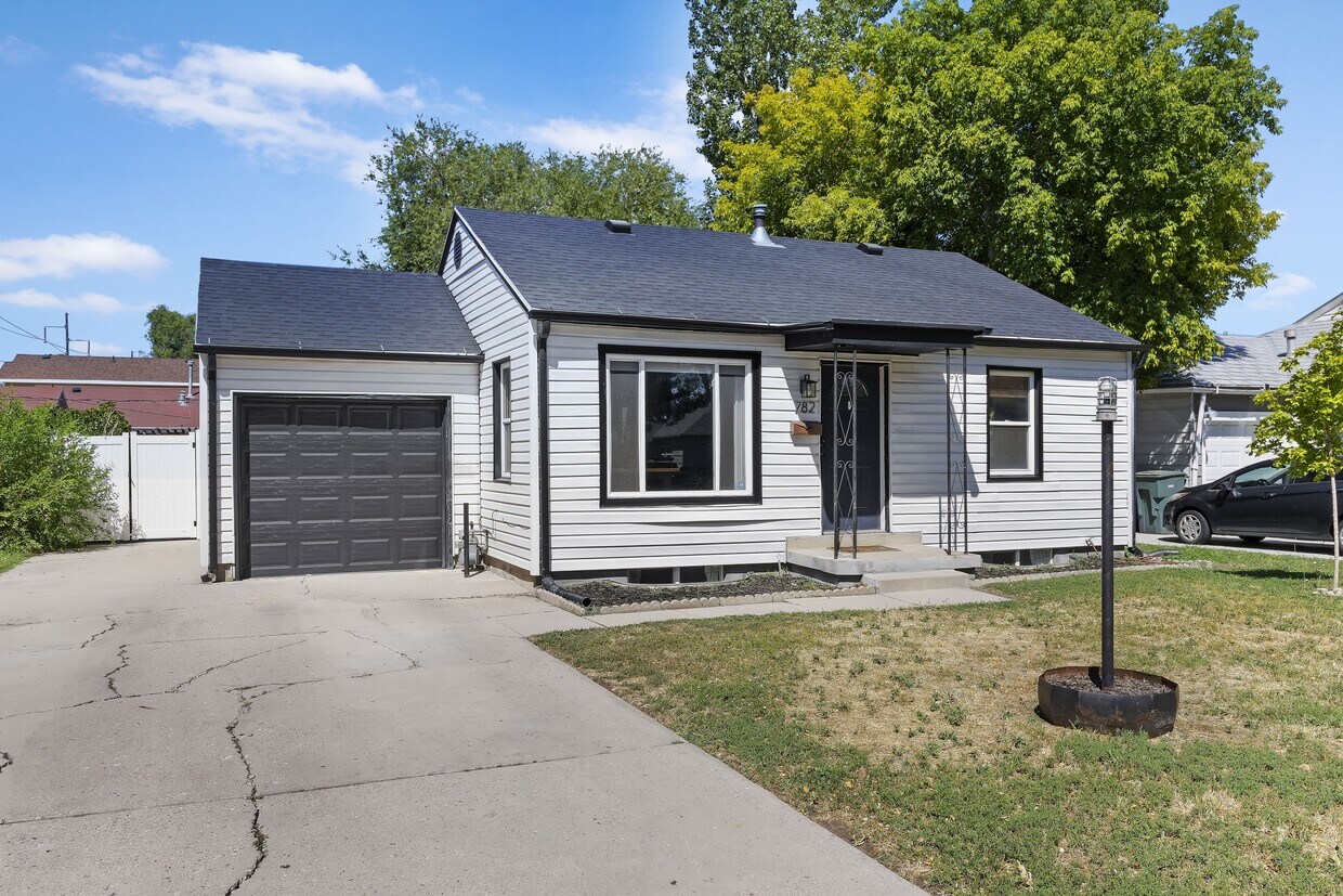 Primary Photo - 782 W Fremont Ave