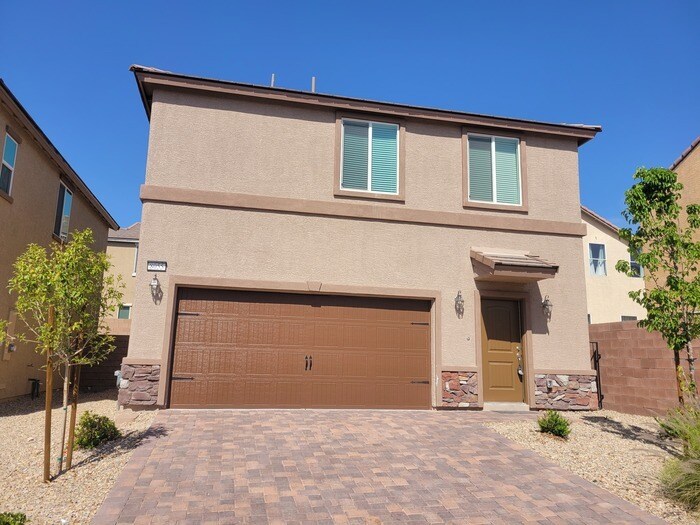 Foto principal - Beautiful 4-bedroom home!