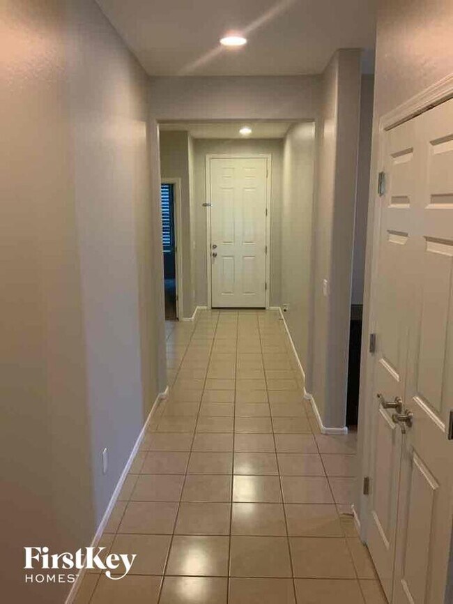 Foto del edificio - 9303 W Jones Ave