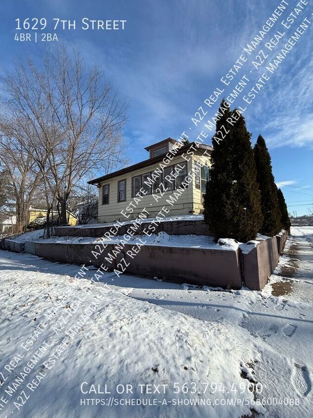 Foto principal - Spacious 4 Bedroom, 1.5 Bath House!