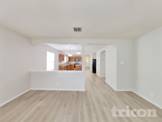 Foto del edificio - 8410 Stone Chase