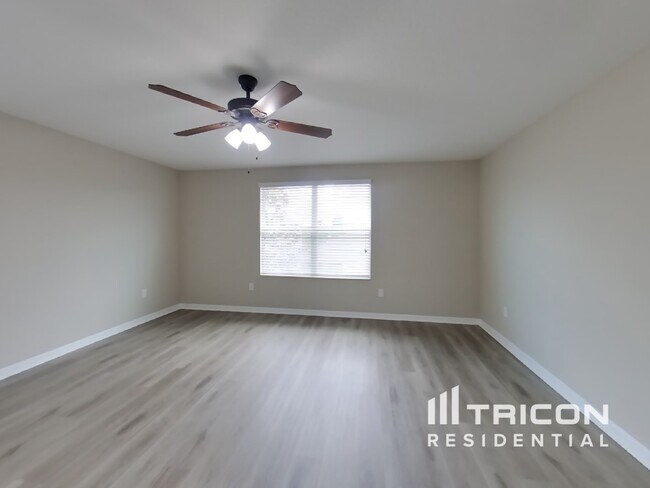 Building Photo - 4937 Reflecting Pond Cir