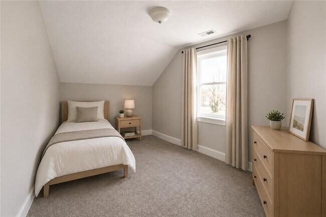 Foto del edificio - 65 Maple Ave