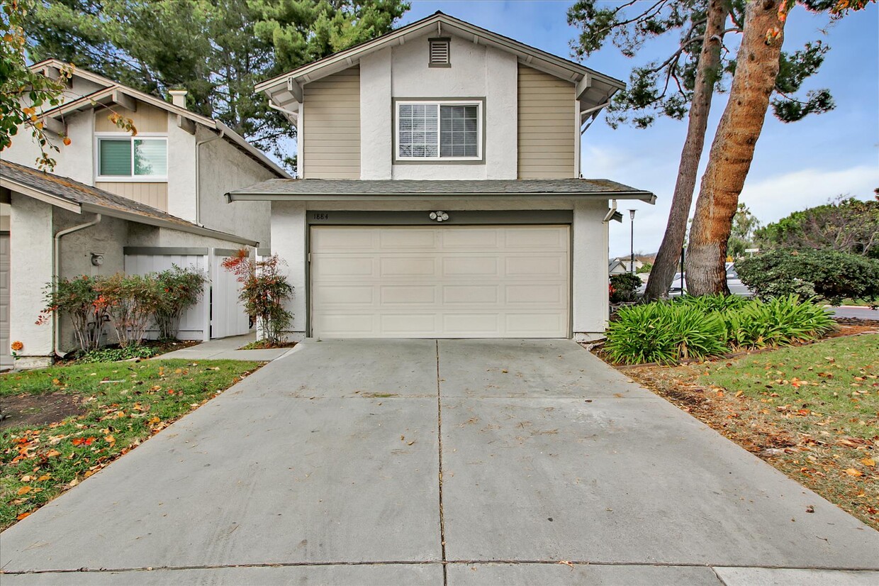 Foto principal - 1884 Home Gate Dr