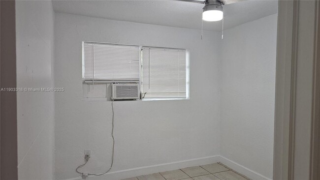 Foto del edificio - 1004 NW 3rd Ave