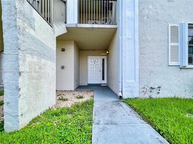 Foto del edificio - 1055 N Franklin Ave