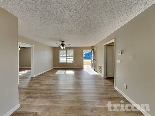 Foto del edificio - 106 White Creek Loop