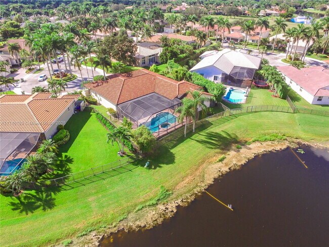 Foto del edificio - Eagle Watch Lane, Weston, FL 33327 - 5 BR 3.5 BA Single-Family Home