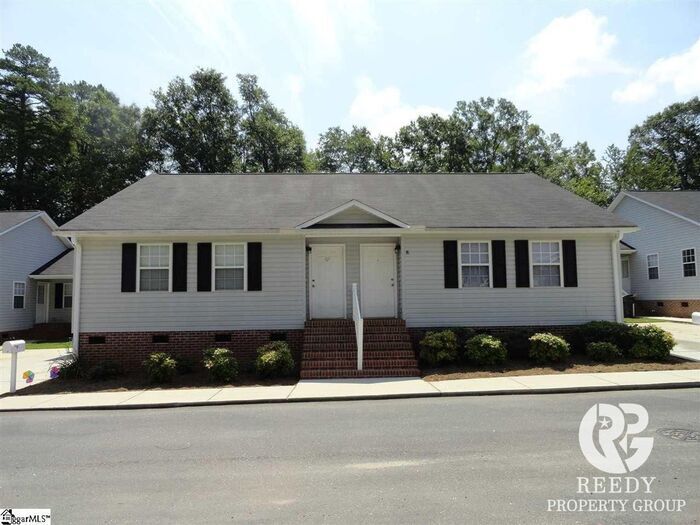 2 Bed / 2 Bath Duplex near Cherrydale House for Rent in Greenville
