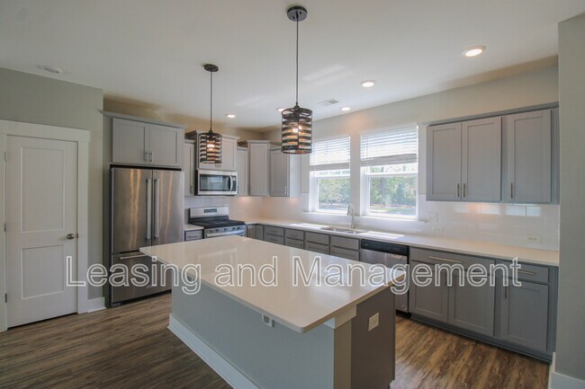 Foto del edificio - 328 Parish Farms Dr