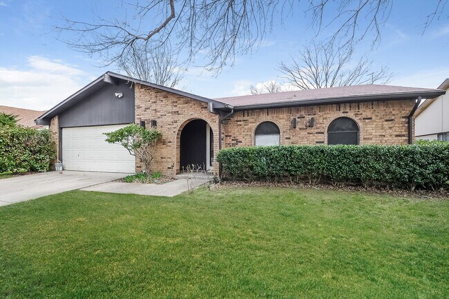 Building Photo - 7609 Xavier Dr