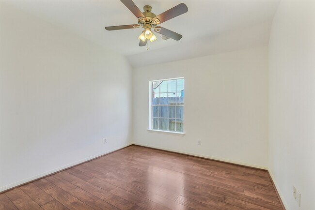 Building Photo - 11802 Chateau Trail