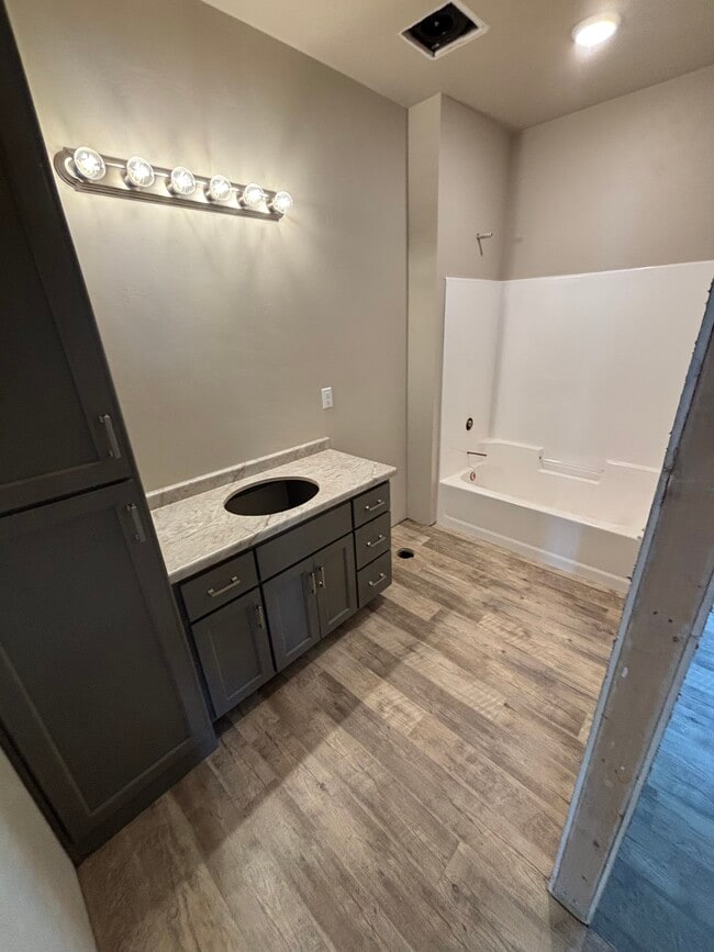 Foto del edificio - 361 Rising Star Ln