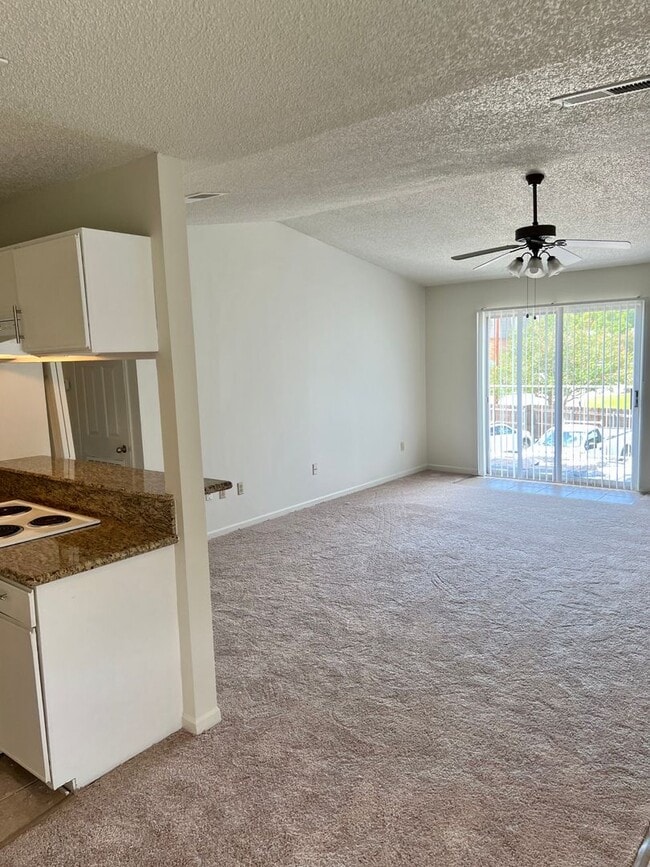 Photo - Spacious 2 BR with great location near LSU and downtown Baton Rouge Apartment