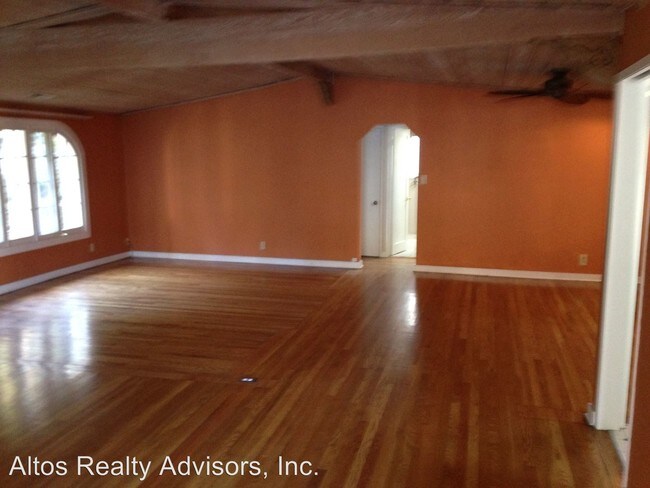 Building Photo - 21243 Bertram Rd