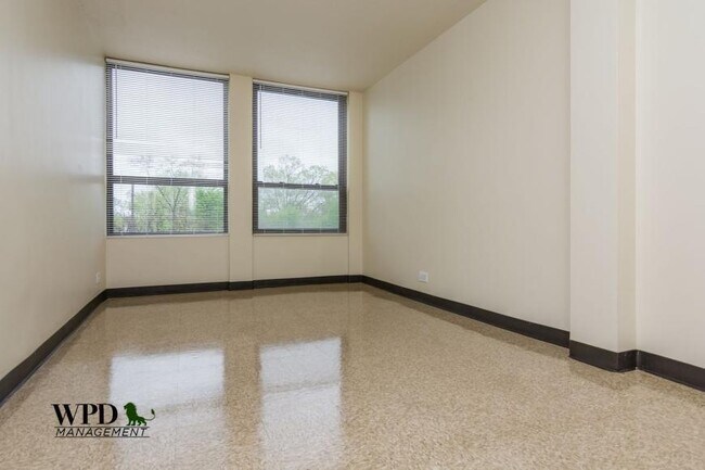 Foto del edificio - 2 bedroom in Chicago IL 60621