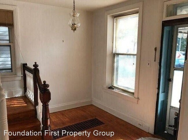 Foto del edificio - 3 br, 1 bath House - 162 York Street