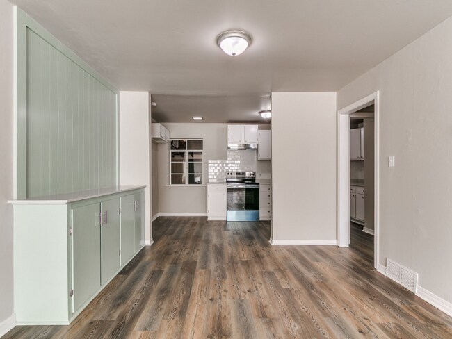 Foto del edificio - 3813 NW 17th St