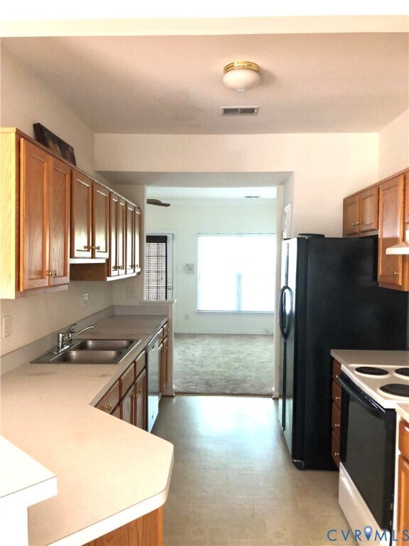 Foto del edificio - 8602 Springwater Dr