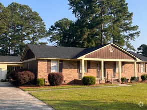 Building Photo - 343 Guildford Cir