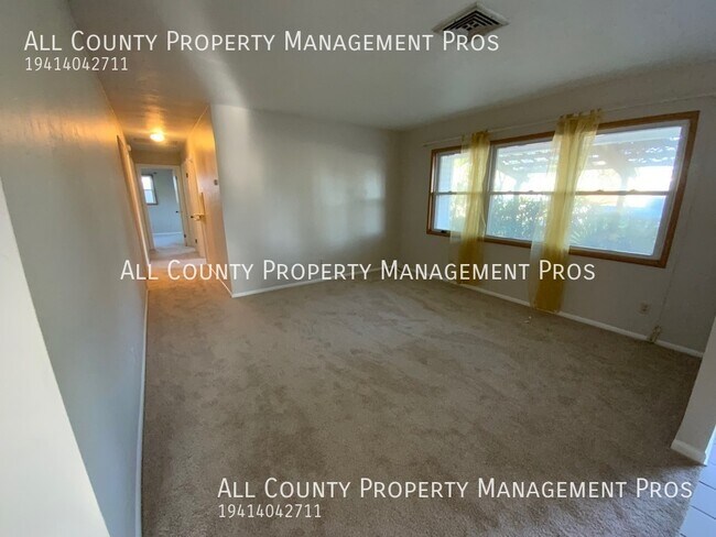 Foto del edificio - LARGE HOME TONS OF SPACE/ NEW CARPET AND P...