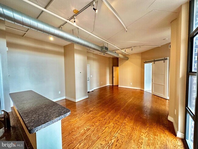 Building Photo - 2020 12th St NW