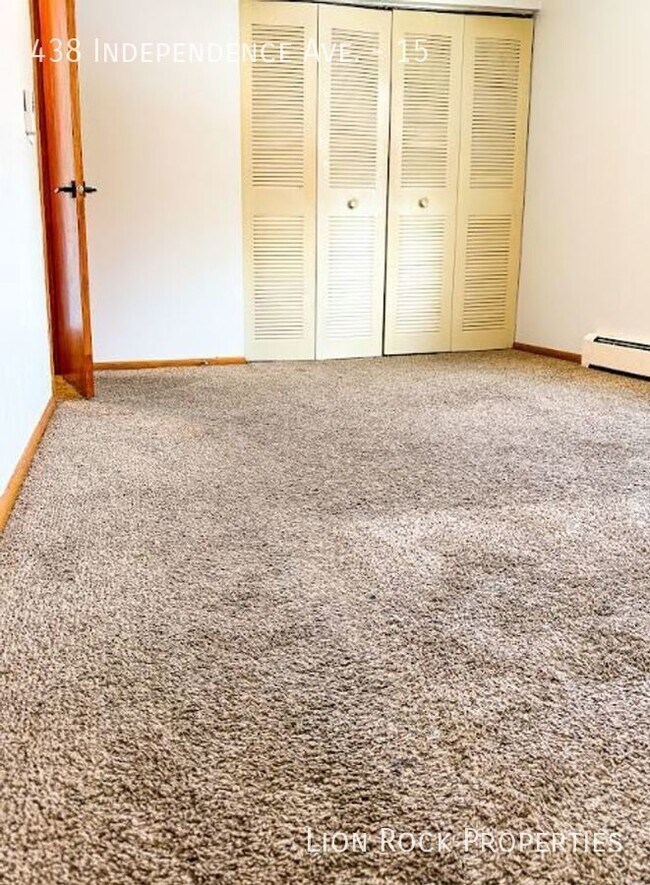 Building Photo - Charming Two Bedroom with Balcony in Quiet...