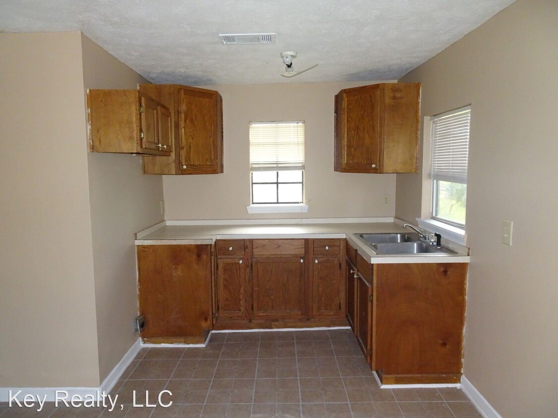 Building Photo - 2 br, 1 bath House - 705 Pacific Ave