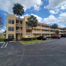 Building Photo - 6021 NW 61st Ave
