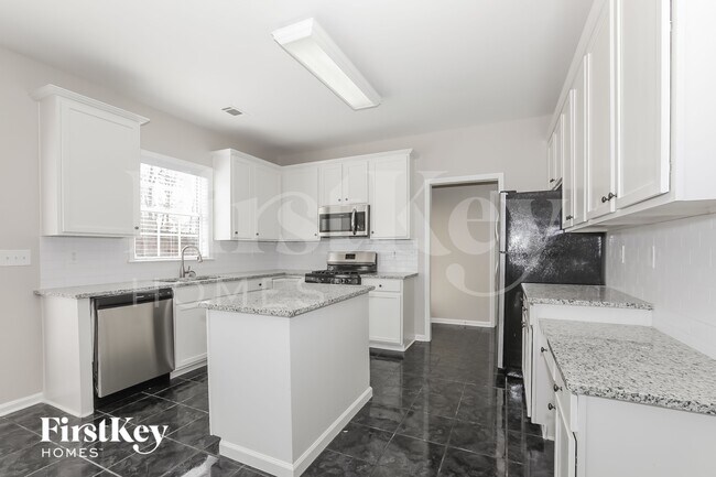 Building Photo - 2127 Mitford Ct