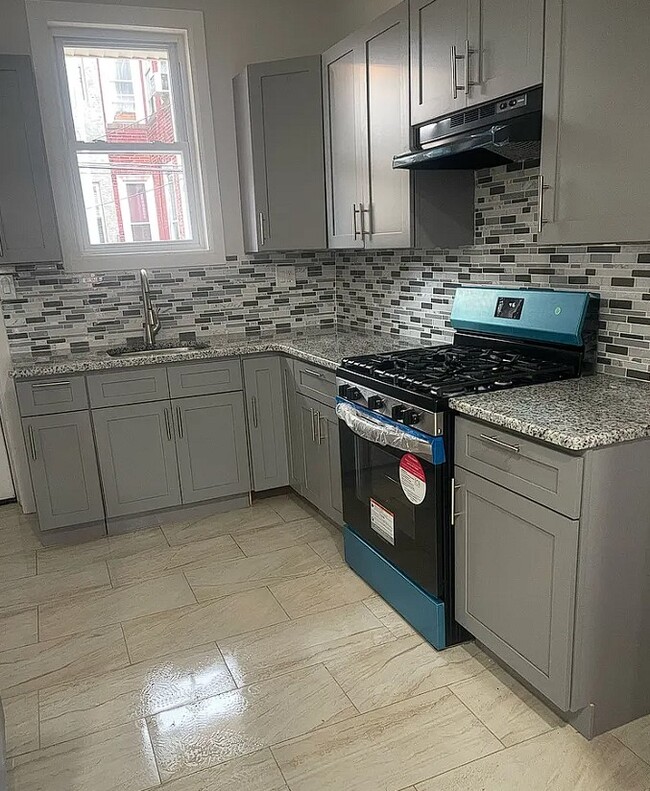 Foto del edificio - 2128 N Corlies St