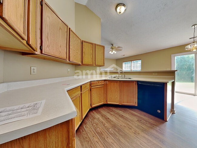 Foto del edificio - 8749 Trumpeter Dr