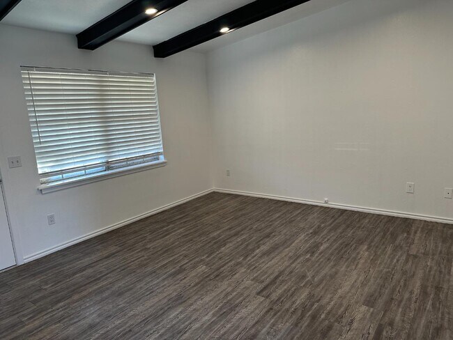 Foto del edificio - 5234 41st St