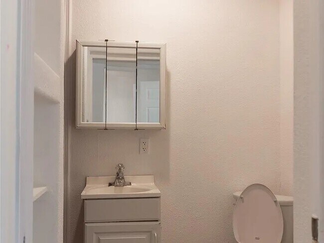 Foto del edificio - 5311 Perry Ave
