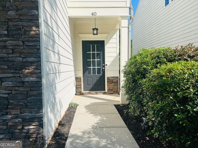 Foto del edificio - 40 Newnan Lakes Dr