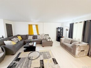 Building Photo - 276 Temple Hill Rd