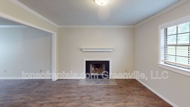 Foto del edificio - 812 Reid School Rd