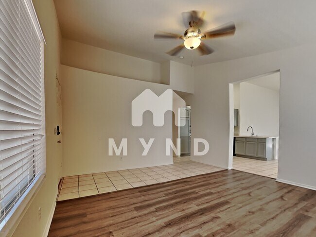 Building Photo - 9247 N 85th Dr