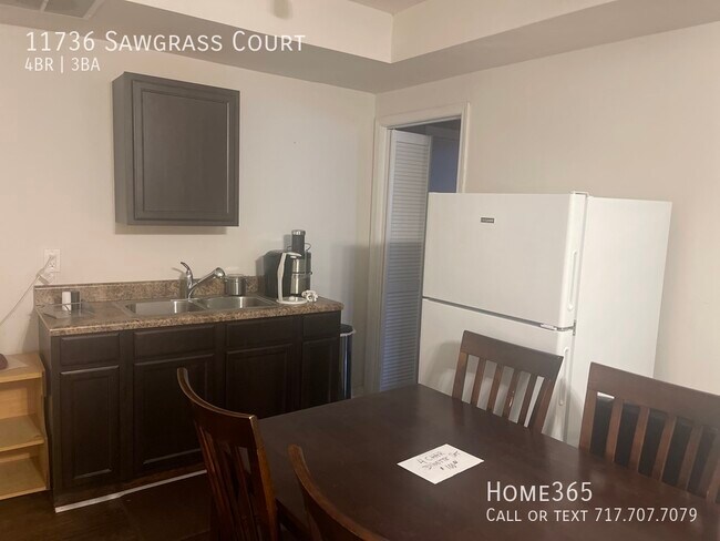 Building Photo - Beautiful Brick House with a full basement!