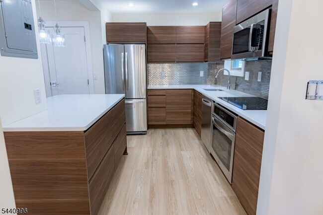 Foto del edificio - 29 Upper Mountain Ave