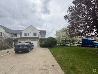 Building Photo - 1783 Pinewind Dr
