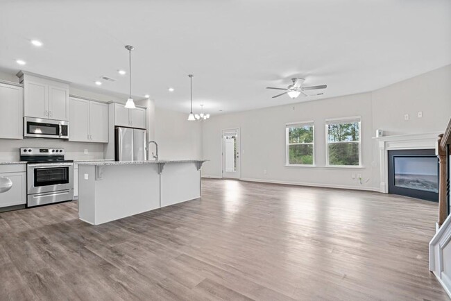Building Photo - 327 Braswell Ct