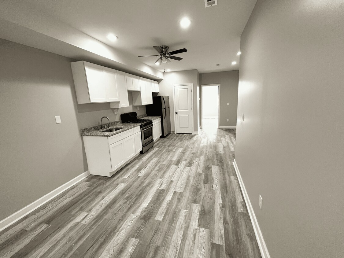 Photo - 200 e 22nd st