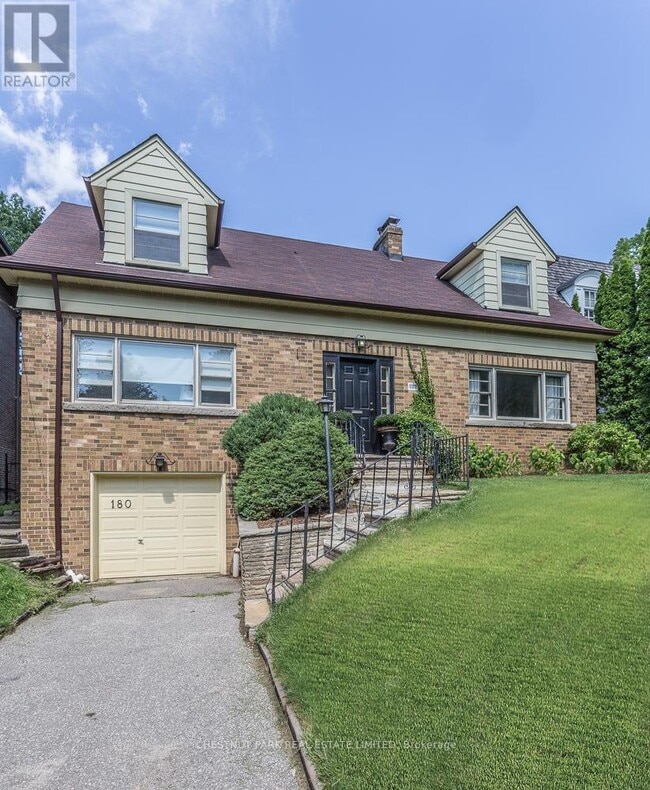 Photo du bâtiment - 180 Strathgowan Ave