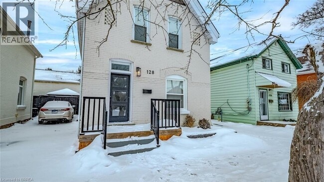 Photo du bâtiment - 128 Cayuga St