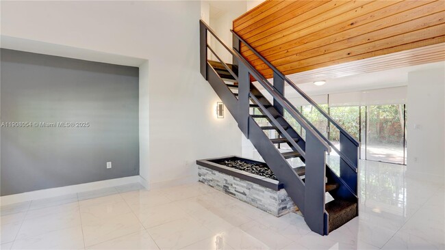 Foto del edificio - 6460 NW 2nd St