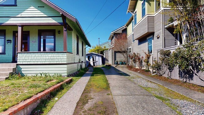 Foto del edificio - 4505 36th Ave NE